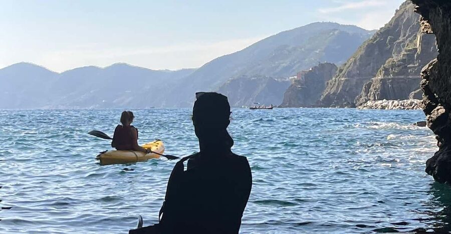 1 hour Double Kayak Rental (2 guests) - What one hour on the water feels like