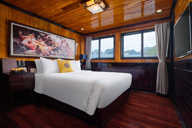 1 night Halong Bay Cruise-Titov Island,Surprise Cave,kayak,meals - The 6:15 morning start and Surprise Cave