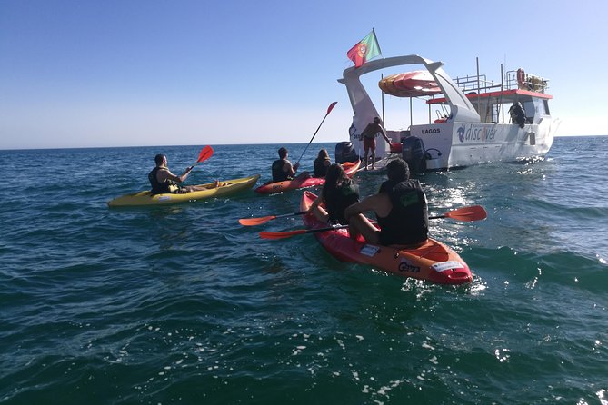 2-hour Kayak Tour of Ponta da Piedade Caves and Beaches - Getting ready for the kayak
