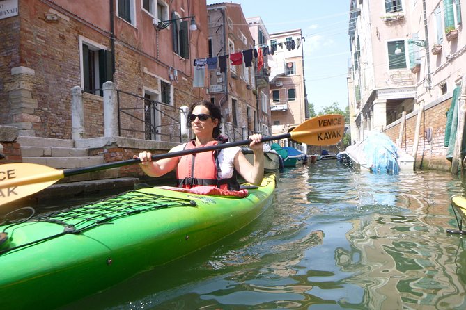 2 Hour Venice Canal Kayak Tour - Premium experience by day - What the Guide Adds