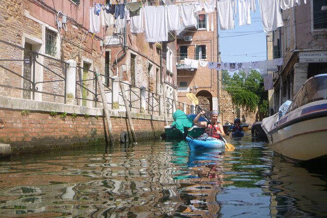 2 Hour Venice Canal Kayak Tour - Premium experience by day - Through Narrow Canals and Local Waterways