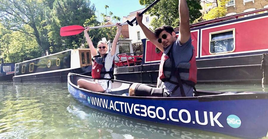 2 seater Canoe Rental in Ladbroke Grove - Getting started at Canalside Basin