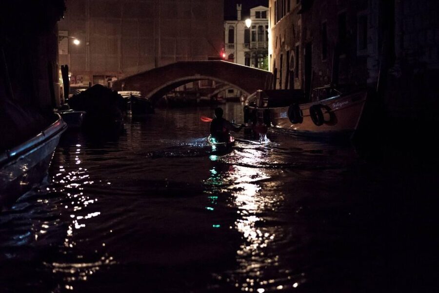 2hr Night Kayak Tour in Venice: premium tour with sunset - Paddling into Cannaregio