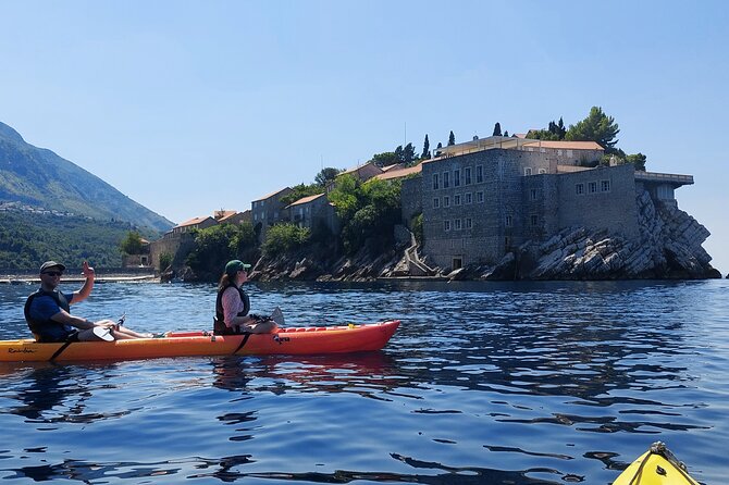 3.5-Hour Kayak Tour from Beсiсi to Sveti Stefan Island - Arriving at Sveti Stefan and Villa Miločer
