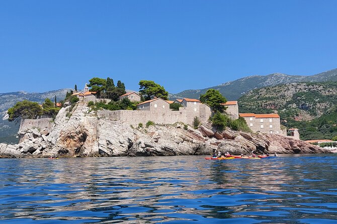 3.5-Hour Kayak Tour from Beсiсi to Sveti Stefan Island - Arseny’s guiding style and the value of the small group
