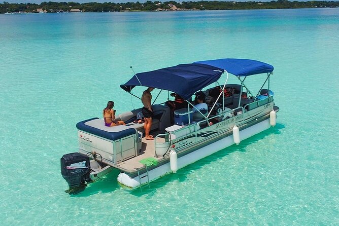 3 hr Pontoon Tour with access to Beach Club and Free Kayaks - What makes the pontoon boat a good fit
