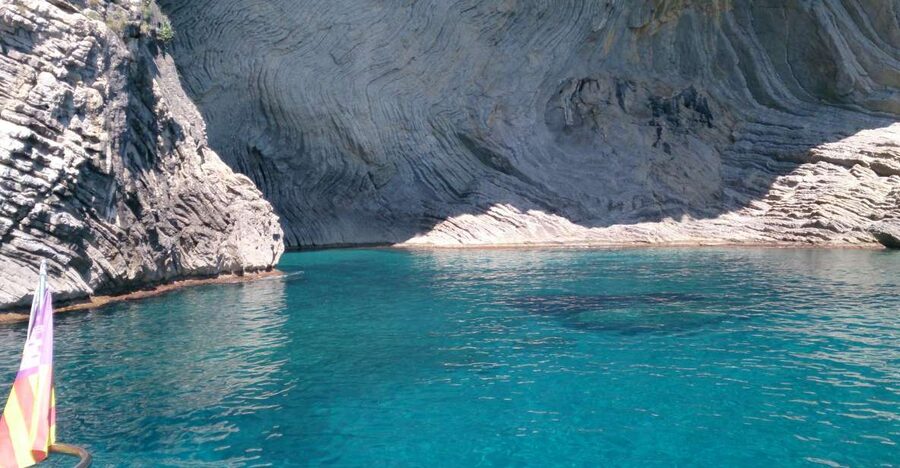 3hr Sunset Trip Drinks, Tapas SUP, Snorkel - What this Mallorca sunset cruise is really like
