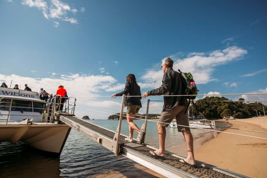 Abel Tasman National Park: Cruise, Kayak, & Hike Tour - Key points at a glance