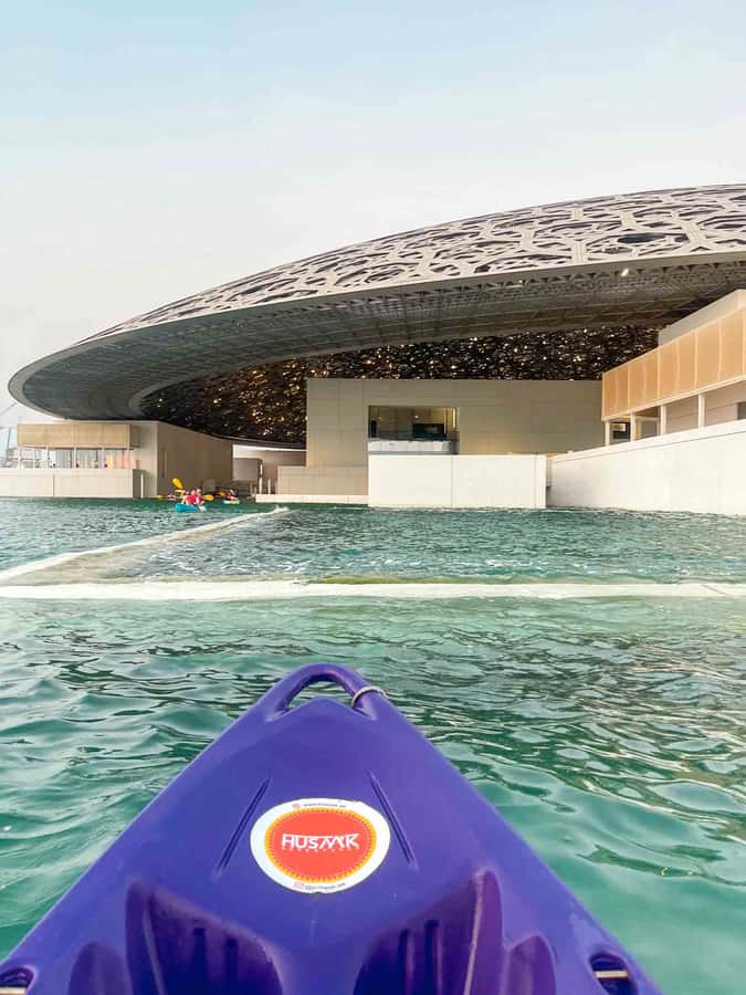 Abu Dhabi: Guided Kayak Tour around Louvre - Who should book this kayak tour?