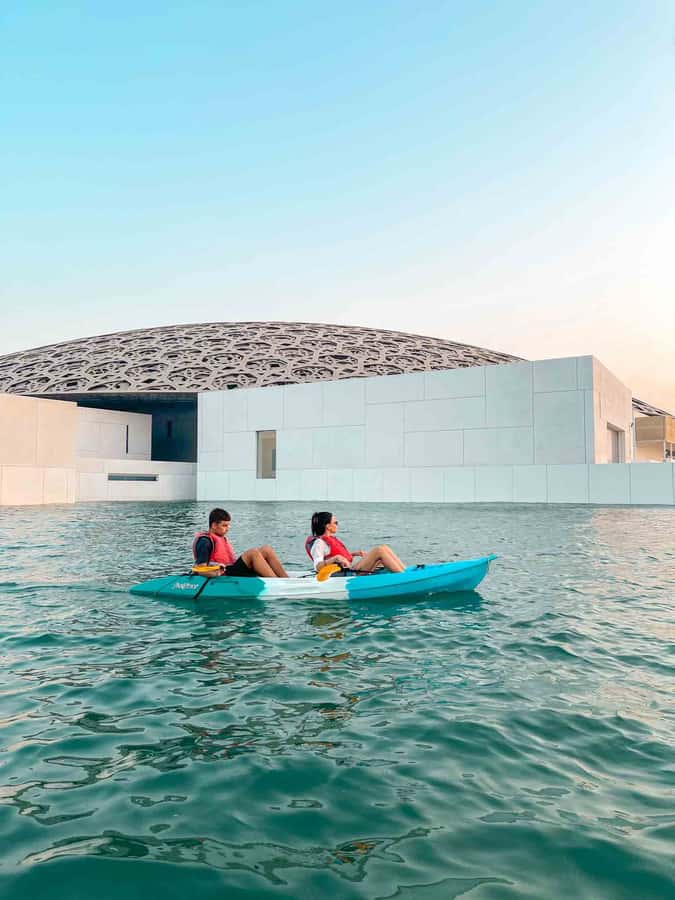 Abu Dhabi: Guided Kayak Tour around Louvre - Reaching the kayaking launch point
