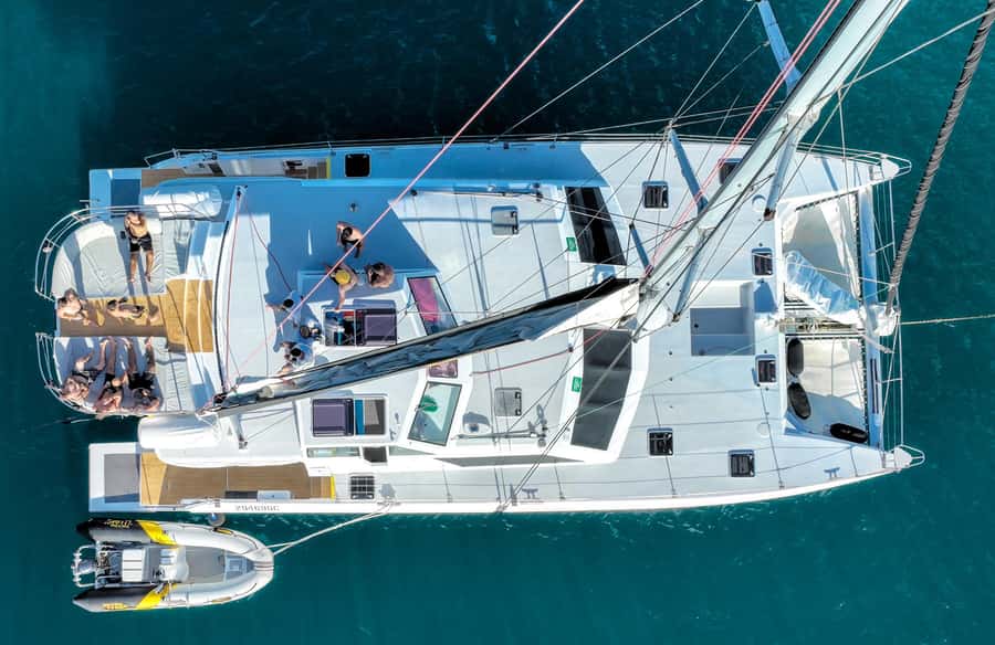 Airlie Beach: Whitsunday Islands Sailing, SUP & Snorkel Tour - Lunch, music, and an hour to slow down