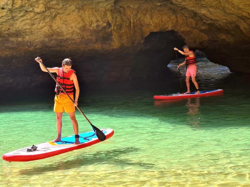 Albufeira: Stand Up Paddle Lesson and Coastal Tour - Meeting the guide and getting ready at Paddle4Fun