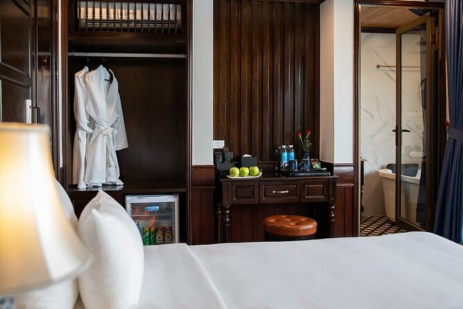All-Inclusive 2 Day/1 Night Halong Luxury Cruise, Meals, Cave, Kayaking,Swimming - The long road from Hanoi to Ha Long