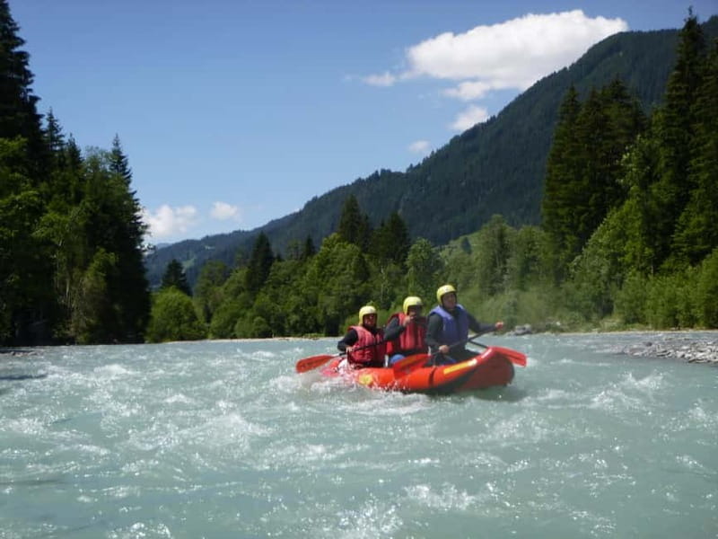 Allgäu canoe tour - Swimming and relaxing between paddling sections