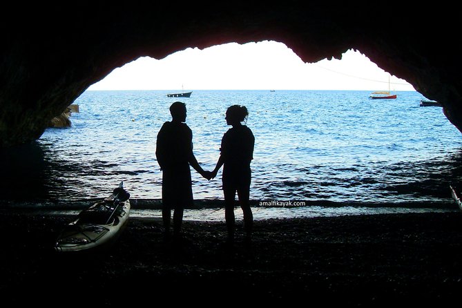 Amalfi Coast Kayak Tour: Explore Caves, Arches & Hidden Beaches - What the guides do well