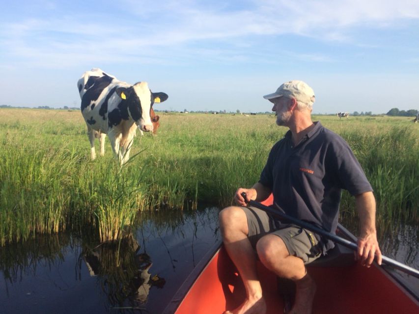 Amsterdam: Dutch Countryside Sunset Canoe Tour - A drink in a village home