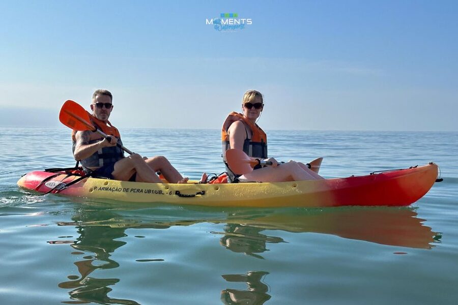 Armação de Pêra: 2-Hour Wild Beaches and Caves Kayak Tour - Praia Nova and Pontal Beach