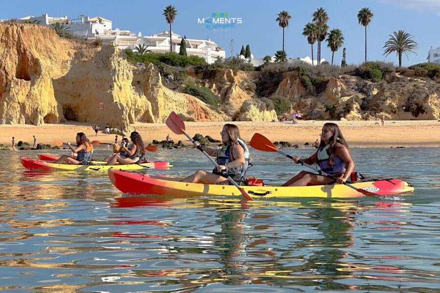 Armação de Pêra: 2-Hour Wild Beaches and Caves Kayak Tour - The paddle back to Armação de Pêra