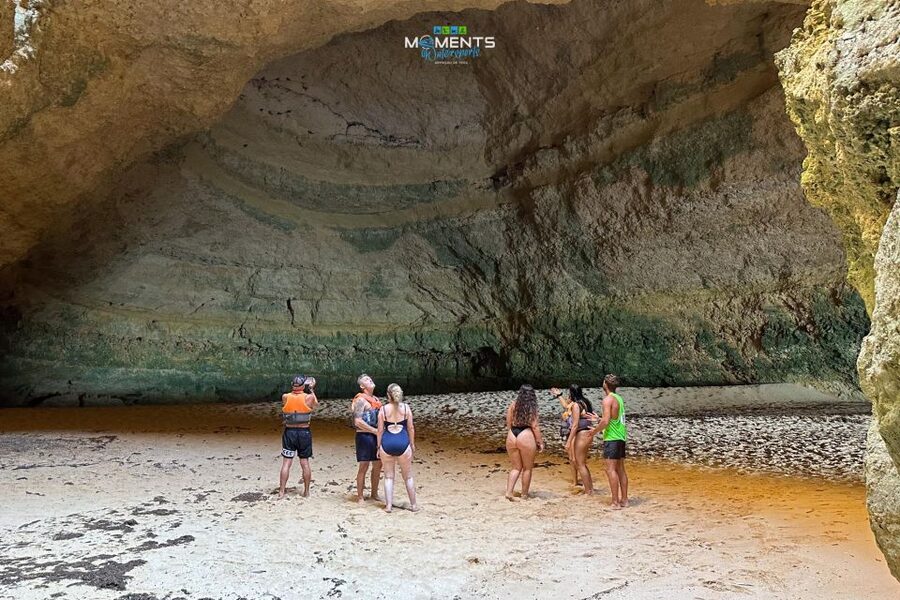 Armação de Pêra: 2-Hour Wild Beaches and Caves Kayak Tour - Starting at Armação de Pêra Beach