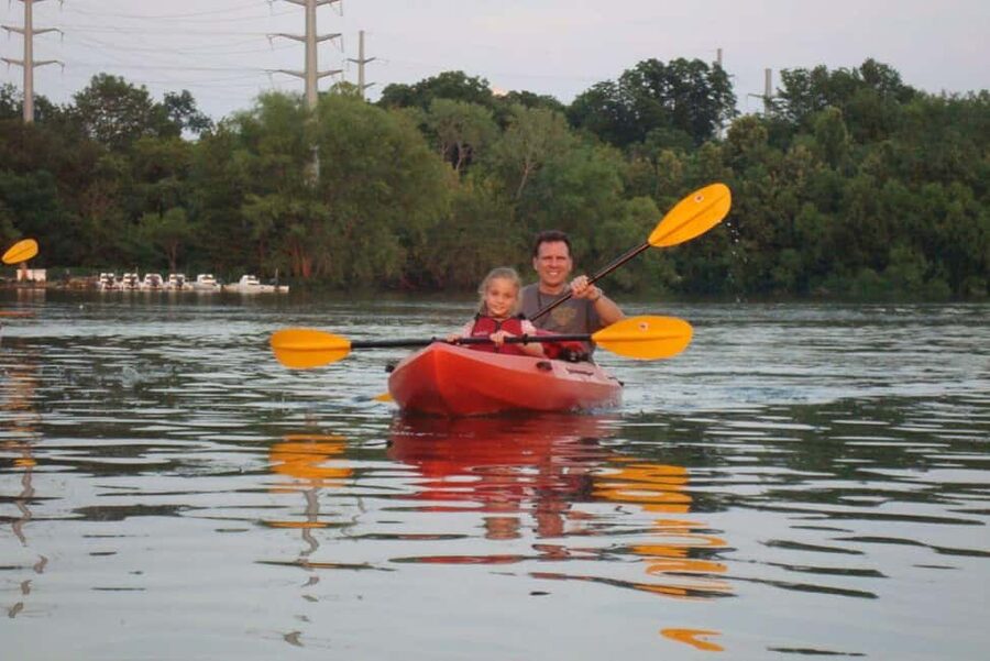 Austin: Kayak and Canoe Rental on Lady Bird Lake - Starting at the shop with free parking