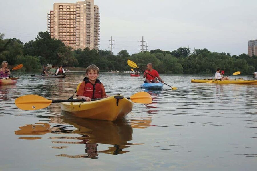 Austin: Kayak and Canoe Rental on Lady Bird Lake - Choosing the right boat for your hour
