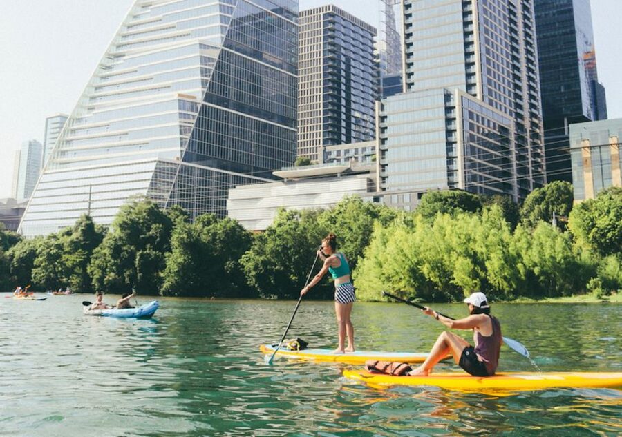 Austin: Lady Bird Lake Stand-Up Paddleboard Rental - Congress Avenue Bridge and the Statesman Bat Observation Center