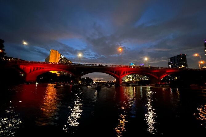 Austin Texas Night Clear Kayaking Glow Tour - How wet will you get?