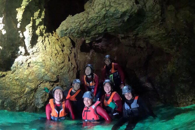 Award Winner Premium Kayak and Coasteering Adventure with Lunch - Who should book this Arrábida adventure?