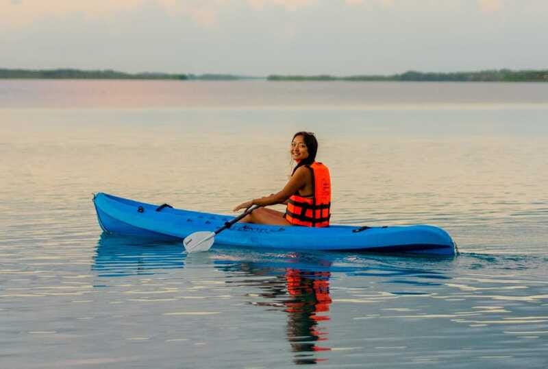 Bacalar: Full Day Kayak Rental in the Lagoon of Seven Colors - Visiting Cenote Negro by kayak