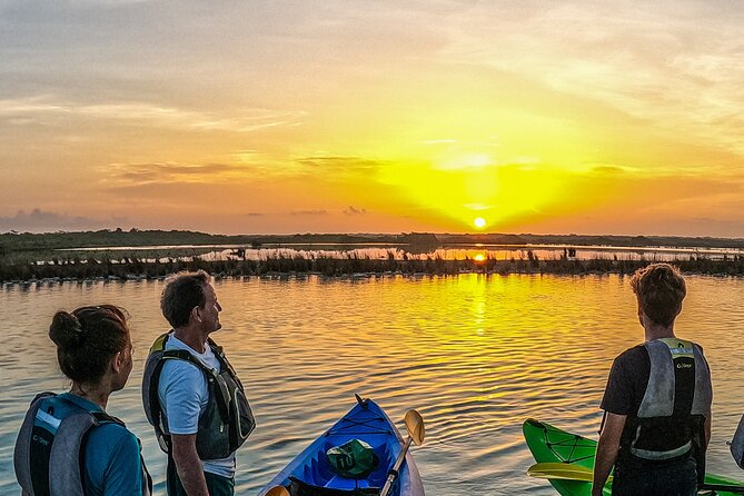 Bacalar Sunrise in Kayak - Kayaks, Currents, and Beginner Comfort