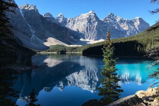 Banff/Canmore Moraine Lake & Lake Louise– Hike, Canoe or Sightsee - Vermilion Lakes and the ride into the park