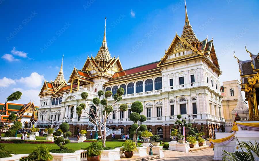 Bangkok: Damnoen Saduak Market & Kayaking Adventure - Transport, guide service, and what the $62 covers