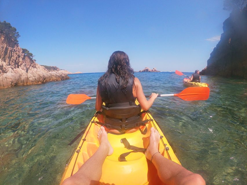Barcelona: Costa Brava Kayaking & Snorkeling Tour with Lunch - From Arc de Triomf to the Costa Brava