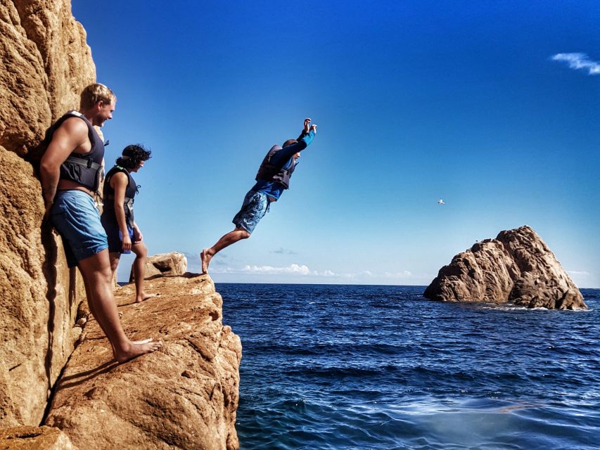 Barcelona: Costa Brava Tour with Kayak & Lagoon Snorkeling - The 75-minute ride from central Barcelona