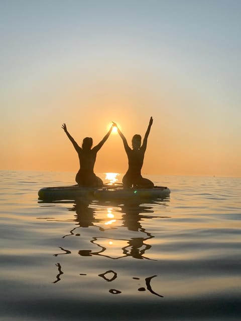 Barcelona: Sunrise Standup Paddle Tour w/ 4K Video & Coffee - Starting the day on Barceloneta beach