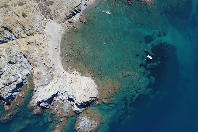 Barcelona Wild Experience: Kayak and Snorkel in Costa Brava - Getting ready for the kayak