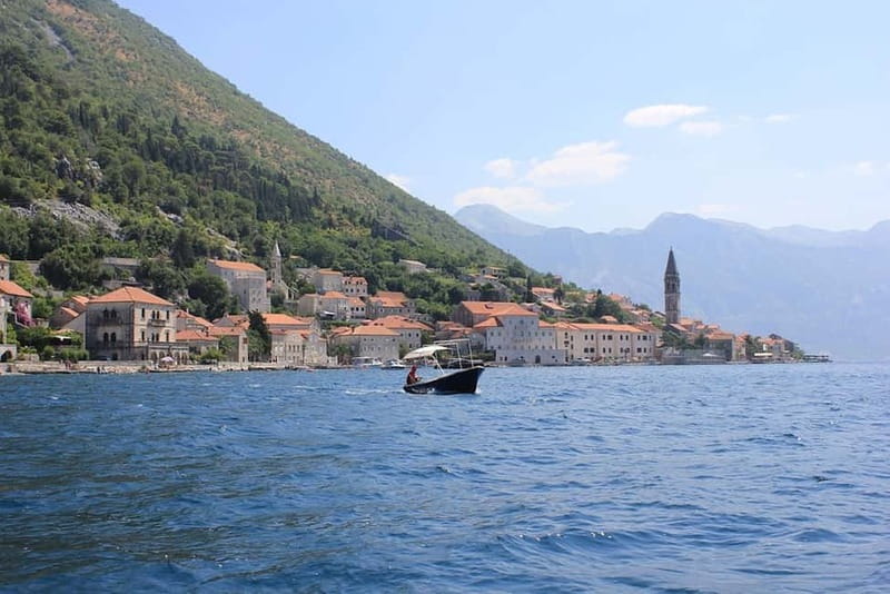 Bay of Kotor: 2-Hour Stand Up Paddle Board Tour - Starting at Muo, one mile from Kotor