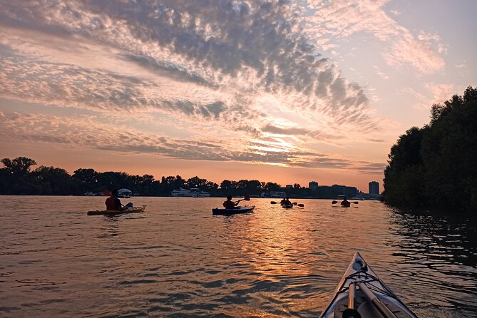 Belgrade sunset kayak tour - Lido Beach and the evening view