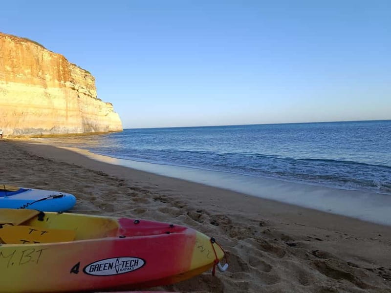 Benagil: Benagil Caves Guided Kayak Tour - Is the kayaking easy enough for beginners?