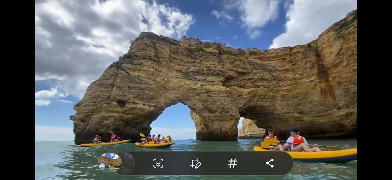 Benagil: Cave and Sea Caves Guided Kayak Tour - Meeting at Casa Mar and getting ready