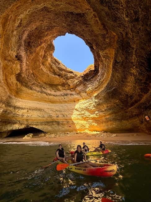 Benagil Cave - Kayak Guided tour - Starting beside the sea in Benagil
