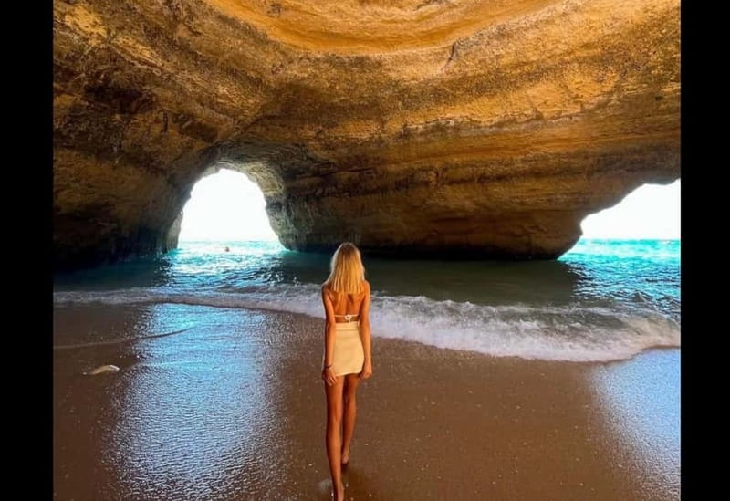 Benagil: Guided Kayak Tour inside caves and Praia da Marinha - Key points at a glance