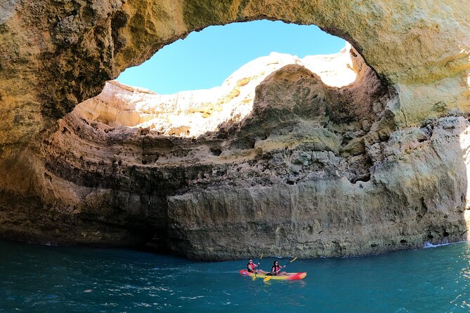 Benagil Kayak - Reaching Praia do Barranquinho
