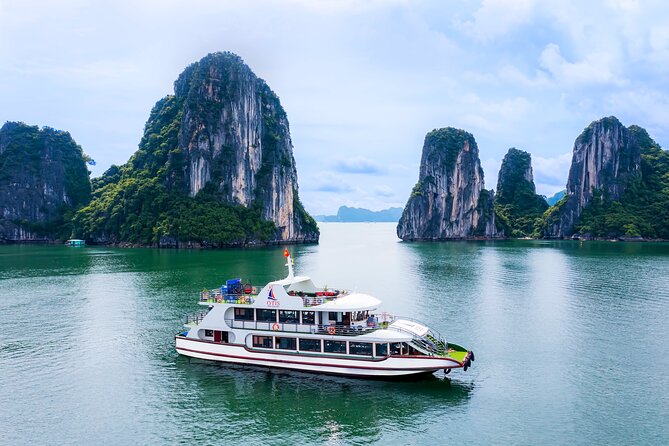 Best Halong 5 star Day Trip, inclusive,buffet,cave,kayak,transfer - Who should book this tour