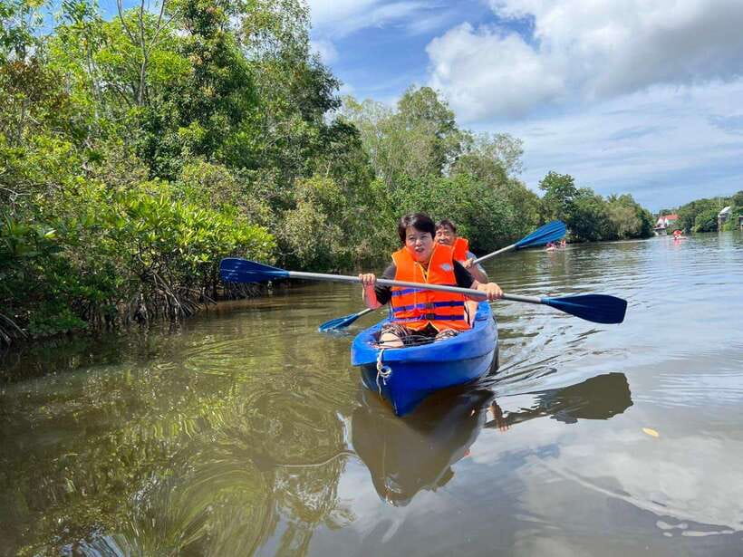 Best Seller Northern Phu Quoc & Kayak Aventure with lunch - The forest road and the ancient trees
