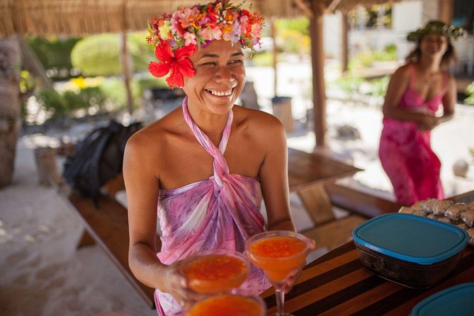 Bora Bora Snorkel Cruise by Polynesian Outrigger Canoe with BBQ Island Lunch - The motu lunch is more than a standard picnic