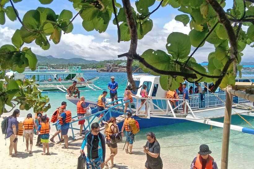 Boracay: Island Hopping with Crystal Kayak & Helmet Diving - BBQ lunch and what to pack