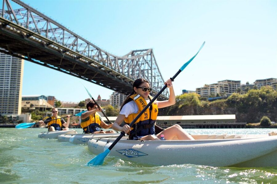 Brisbane: 2-Hour Kayak Hire on Brisbane River - Paddling toward South Bank