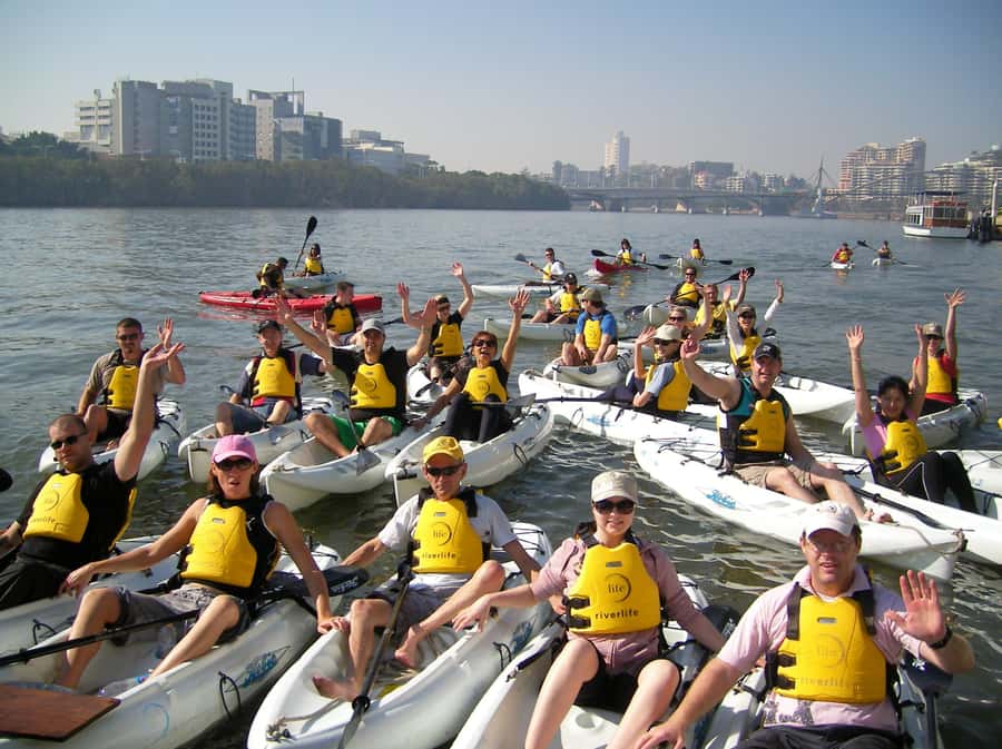 Brisbane: Guided River Kayak Tour - Paddling toward the Story Bridge and South Bank