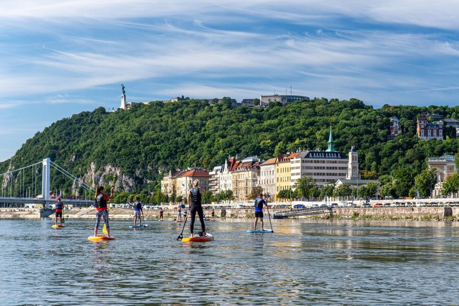 Budapest: Standup Paddleboarding Tour - The first minutes on the board